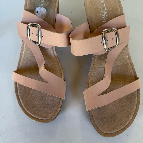 Annie Shoes - Women's Nude Sandals